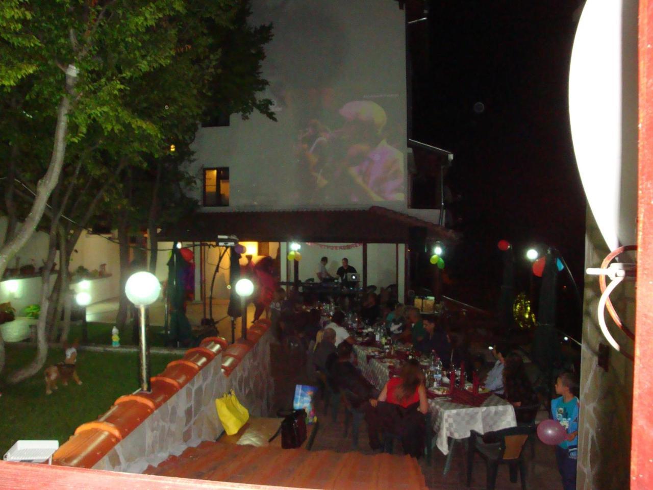 Family Hotel Diana Lyaskovo  Exterior foto